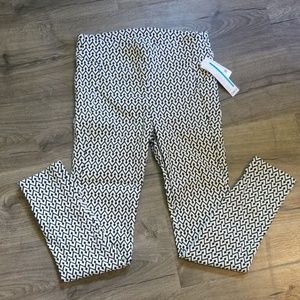 NWT geometric Pattern Leggings
